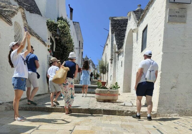 from-lecce-alberobello-ostuni-locorotondo-with-aperitif