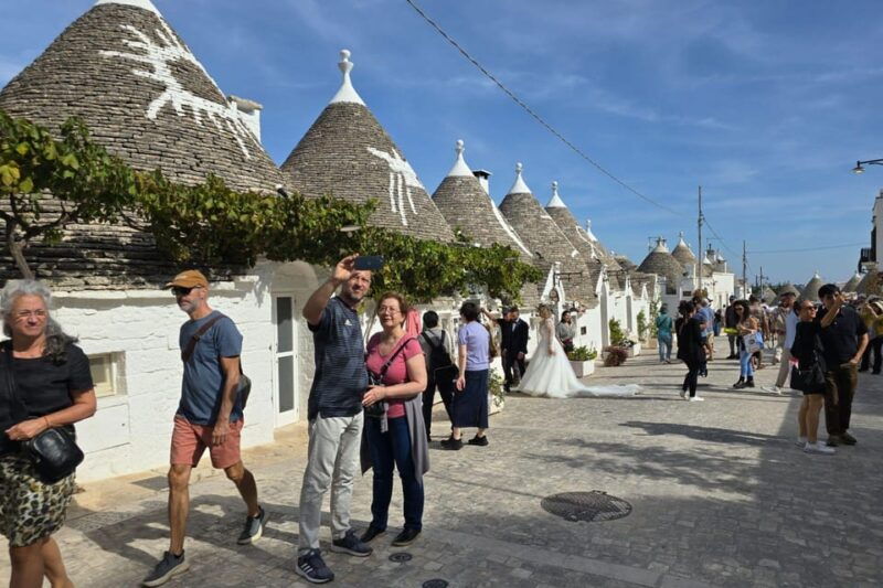 from-lecce-alberobello-ostuni-locorotondo-with-aperitif