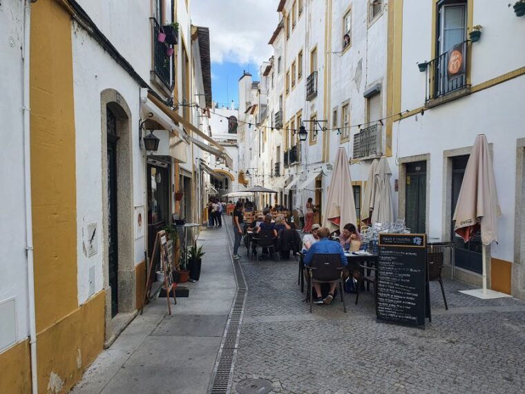 from-lisboa-evora-and-monsaraz-full-day-tour