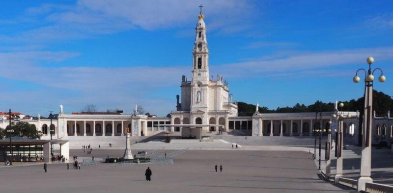 from-lisbon-fatima-nazare-batalha-and-obidos-private-tour