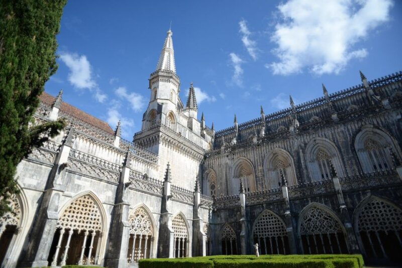 from-lisbon-fatima-nazare-batalha-and-obidos-tour