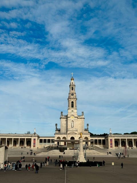 from-lisbon-fatima-nazare-obidos-with-a-local-guide