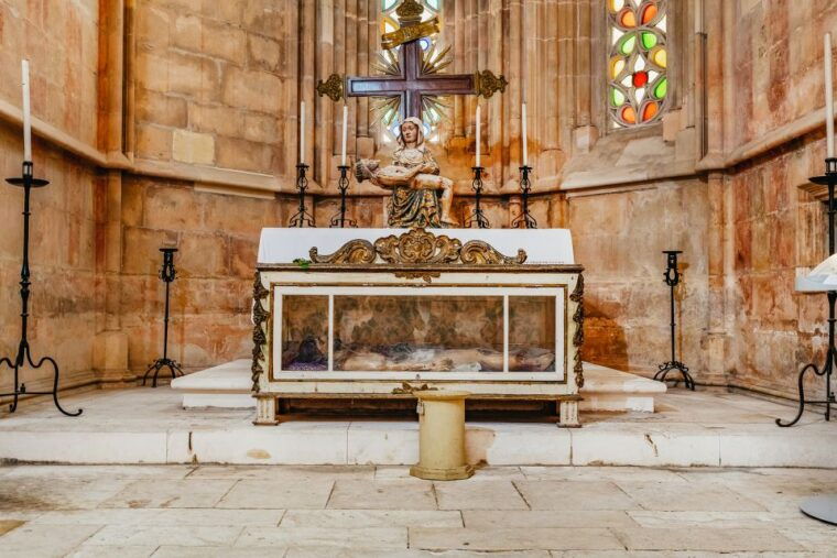 from-lisbon-fatima-obidos-batalha-nazare-small-group-tour