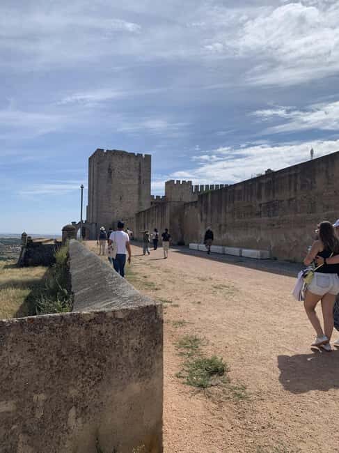 From Lisbon: Full-day guided tour to Elvas, a UNESCO city in the Alentejo - Exploring the Itinerary