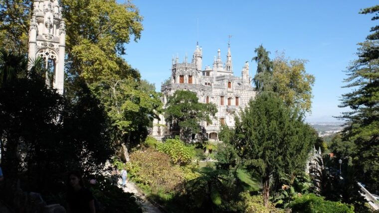 from-lisbon-full-day-guided-tour-to-sintra