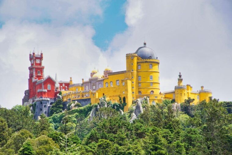 from-lisbon-full-day-guided-tour-to-sintra