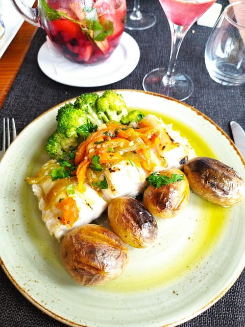 from-lisbon-half-day-sintra-and-cascais-tour