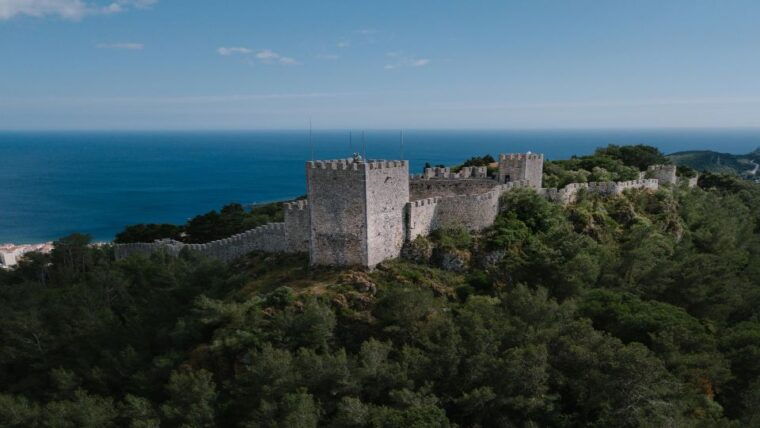 from-lisbon-or-sesimbra-4x4-tour-to-cape-espichel