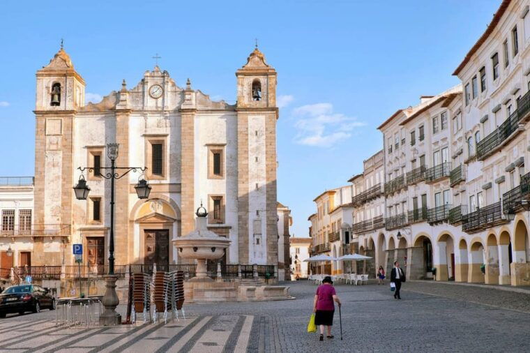 from-lisbon-private-evora-and-monsaraz-day-trip