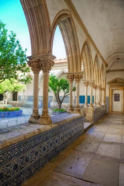 From Lisbon: Private Knights Templar Castle & Tomar Day Trip - Wandering Through Tomar’s Historic Streets