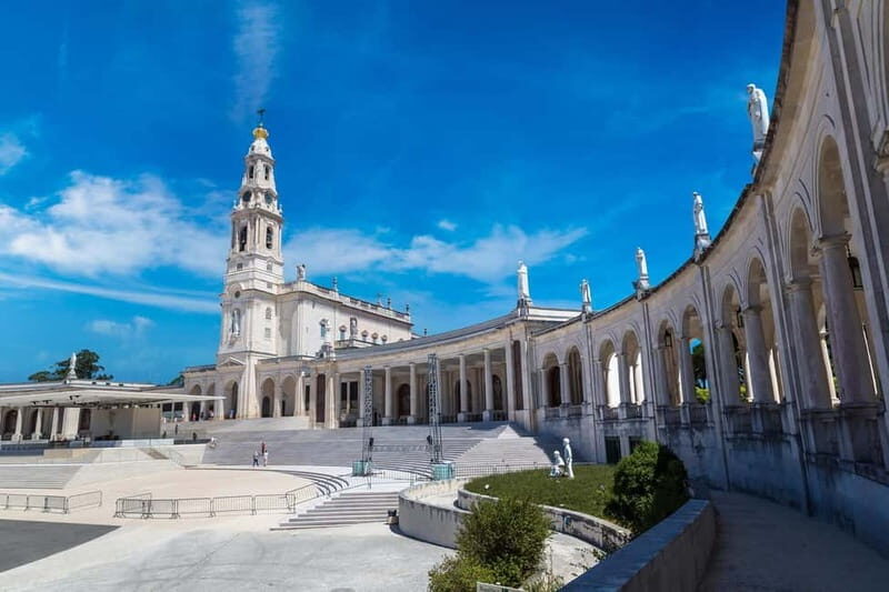 From Lisbon: Private Tour Full-Day Trip in Fátima, Nazaré and Óbidos - Key Points