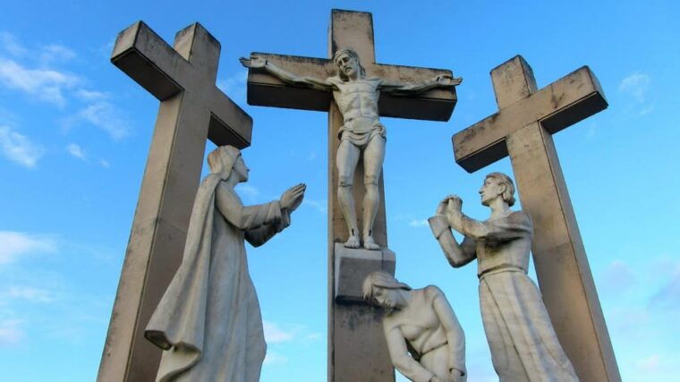 from-lisbon-private-tour-to-obidos-nazare-fatima-batalha-and-alcobaca