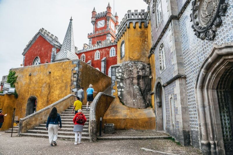 from-lisbon-sintra-highlights-and-pena-palace-full-day-tour