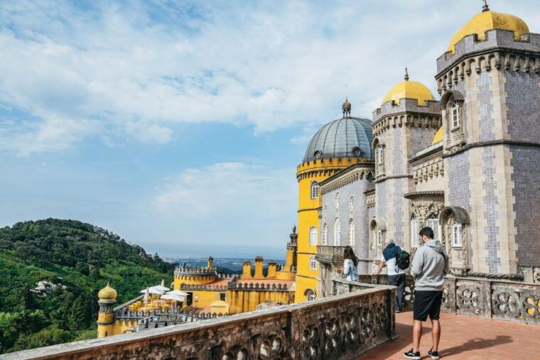 from-lisbon-sintra-highlights-and-pena-palace-full-day-tour