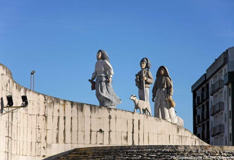 from-lisbon-sintra-nazare-and-fatima-day-trip