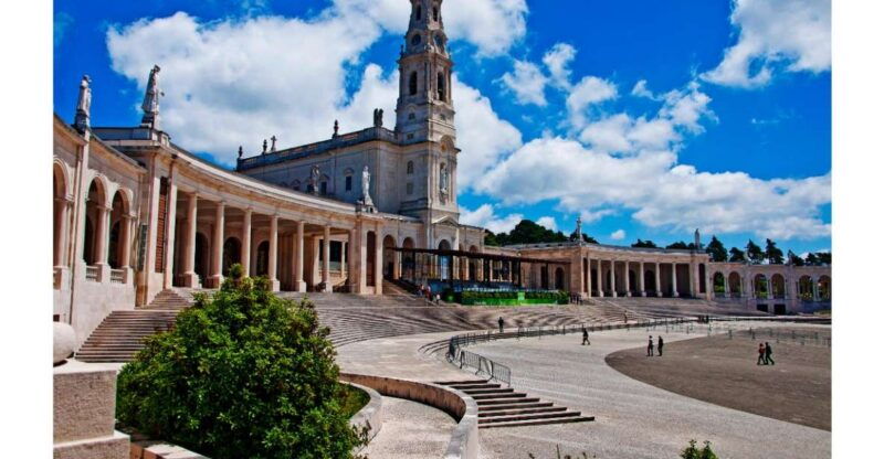 from-lisbon-t-fatima-3h-luxury-private-tour