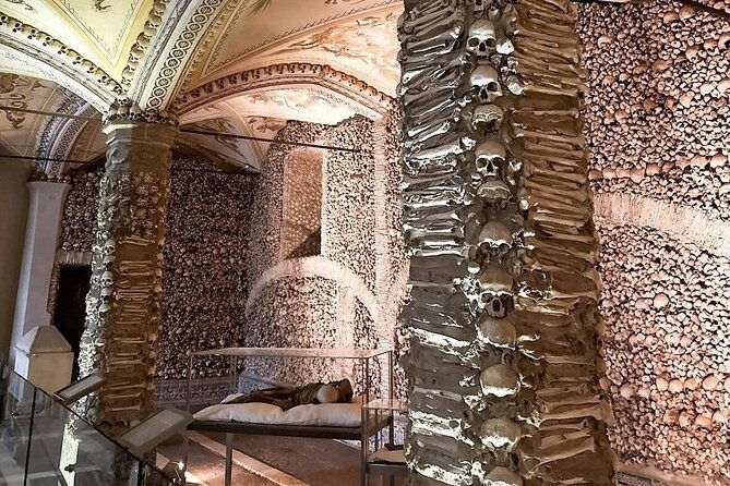 from-lisbon-to-the-discovery-of-evora-and-arraiolos