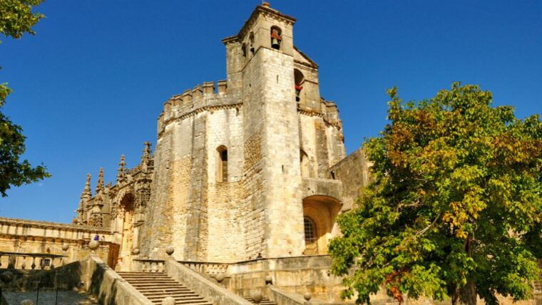 from-lisbon-tomar-christ-convent-almourol-castle-tour