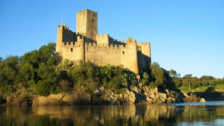 from-lisbon-tomar-christ-convent-almourol-castle-tour