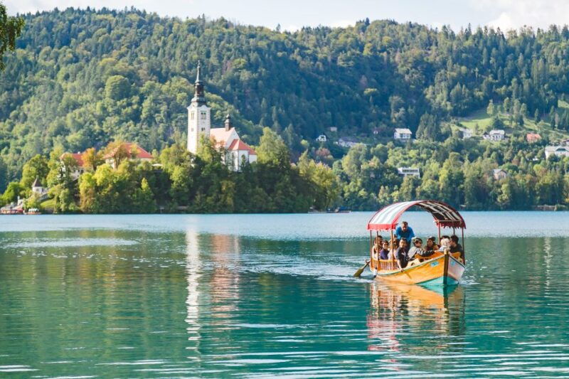 from-ljubljana-lake-bled-and-bled-castle-tour