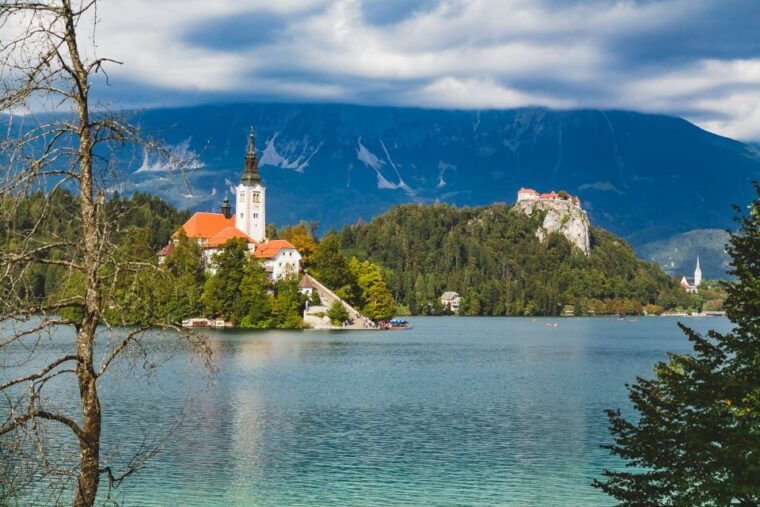 from-ljubljana-lake-bled-and-bled-castle-tour