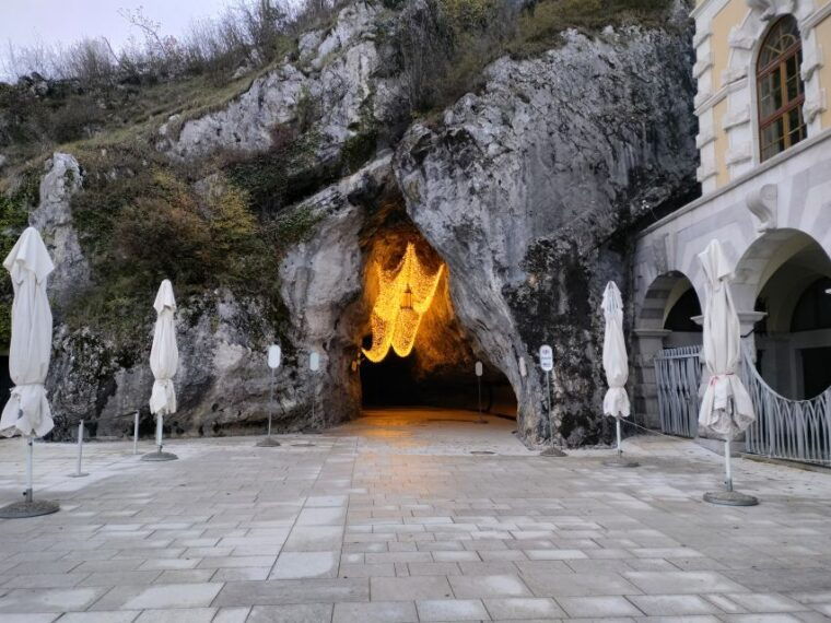 from-ljubljana-lake-bled-and-postojna-cave-day-trip