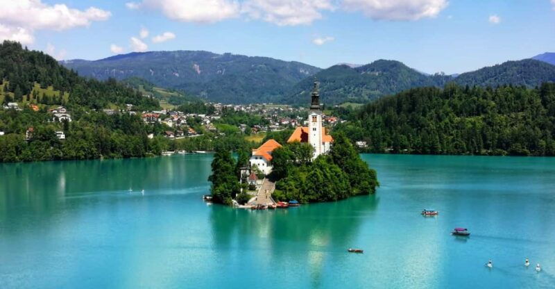 from-ljubljana-lake-bled-postojna-cave-and-predjama-castle