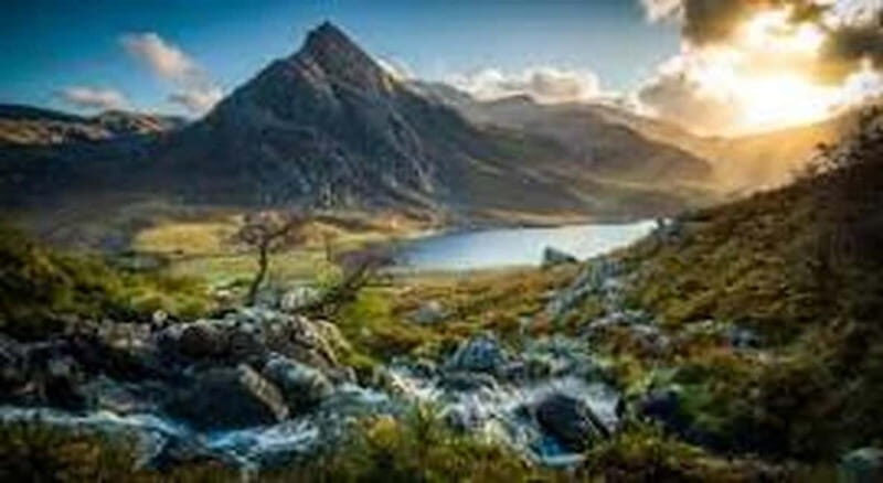 From London: 2-Day North Wales Trip with Hotel Stay - Discovering North Wales: The Itinerary Breakdown