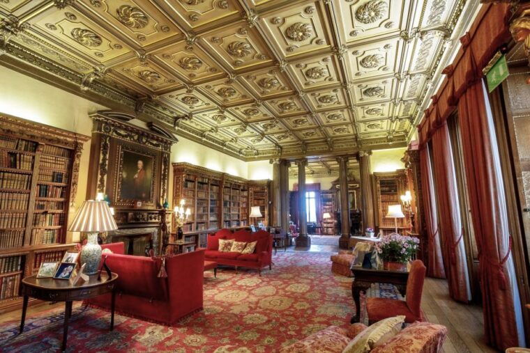 from-london-day-trip-to-downton-abbey-oxford-and-bampton