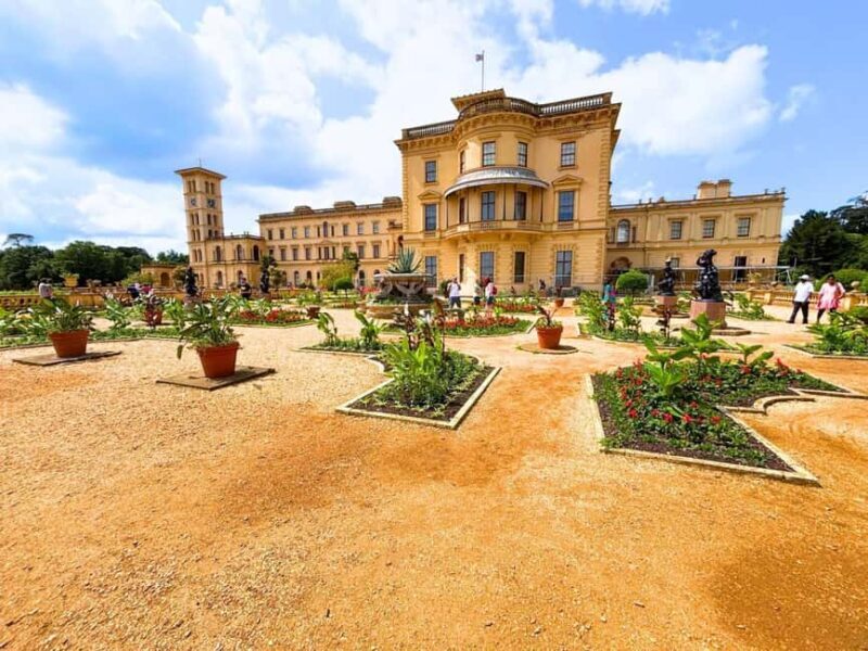 From London: Isle of Wight Day Trip Including Osborne House - Guides and Commentary