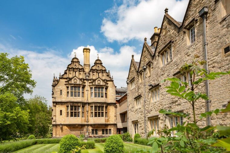 from-london-oxford-highlights-private-half-day-guided-tour
