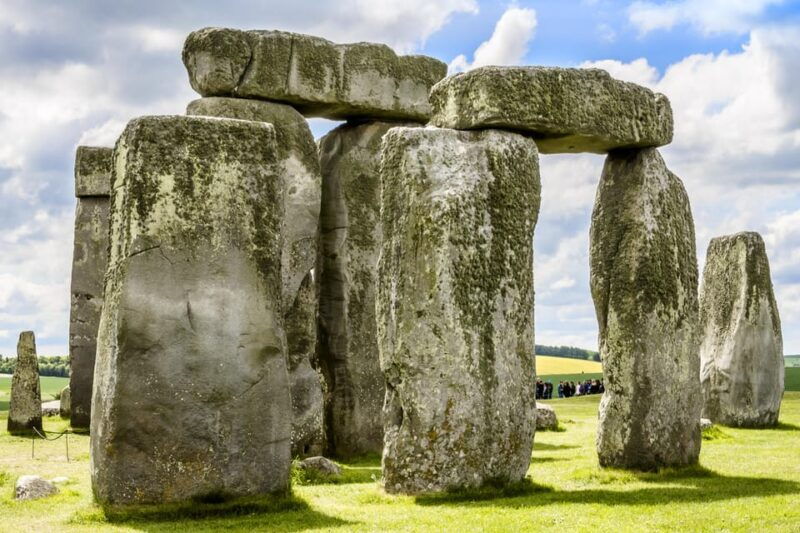 from-london-small-group-stonehenge-bath-cotswolds-tour