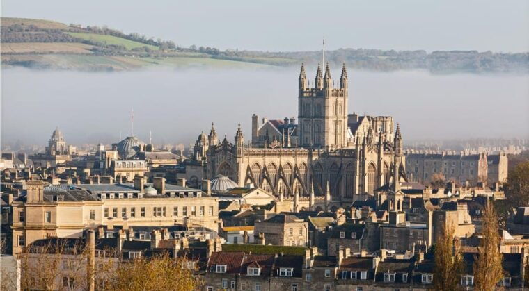 from-london-small-group-stonehenge-bath-cotswolds-tour