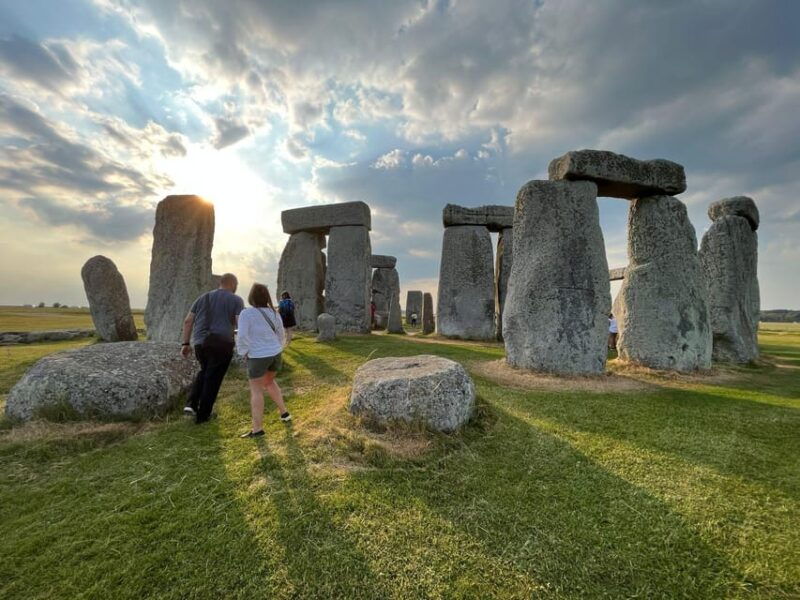 from-london-stonehenge-bath-lacock-full-day-sunrise-tour
