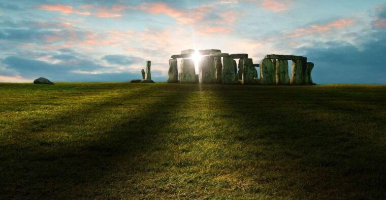 from-london-stonehenge-bath-lacock-full-day-sunrise-tour
