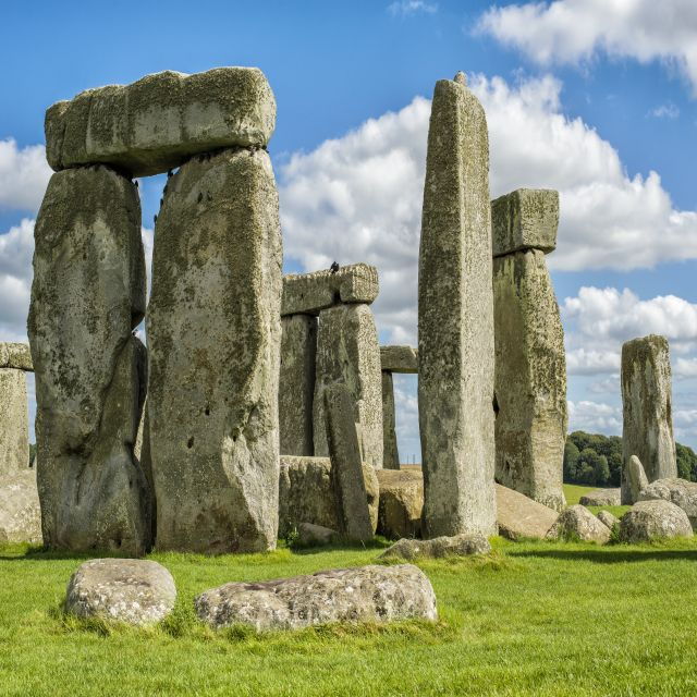 from-london-stonehenge-oxford-windsor-private-car-tour
