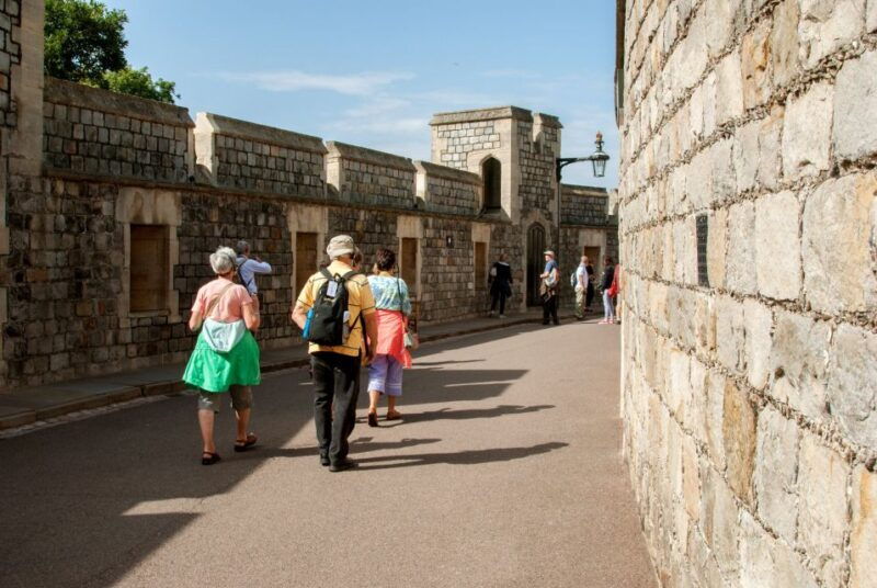 from-london-windsor-castle-bath-and-stonehenge-day-trip