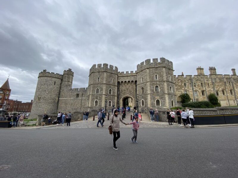 from-london-windsor-castle-stonehenge-private-day-trip