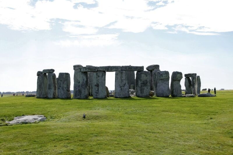 from-london-windsor-oxford-stonehenge-full-day-trip