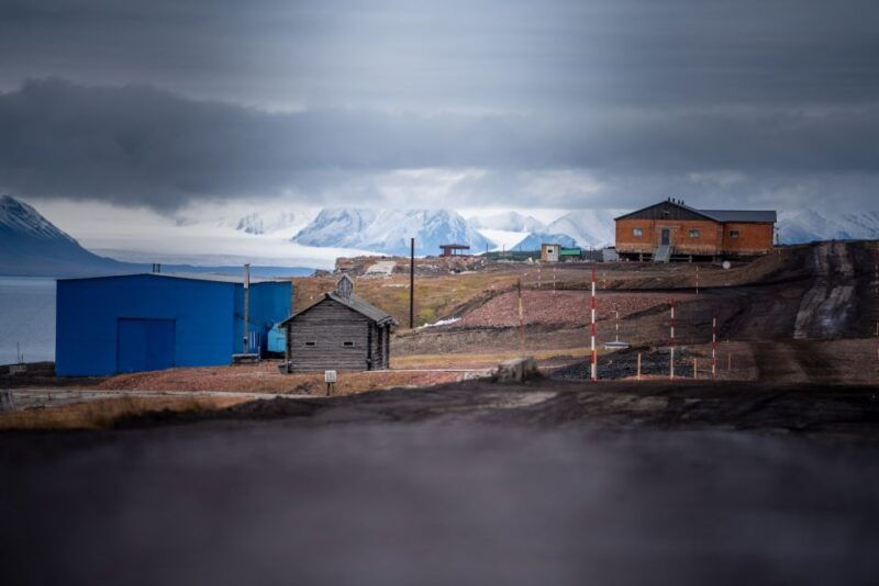 from-longyearbyen-photo-tour-mysterious-barentsburg