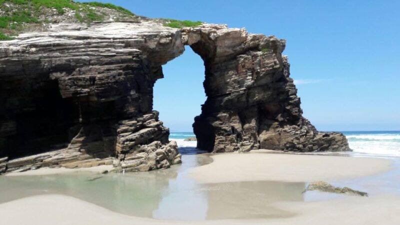 from-lugo-half-day-excursion-to-playa-de-las-catedrales-and-ribadeo