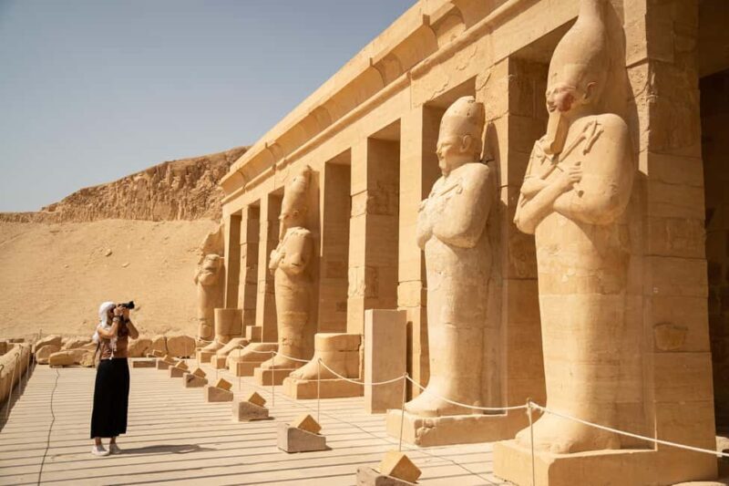 From Luxor: Guided Tour to East or West Banks with Lunch - FAQ
