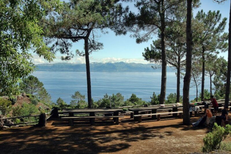 from-madalena-pico-volcanoes-and-lakes-guided-day-tour