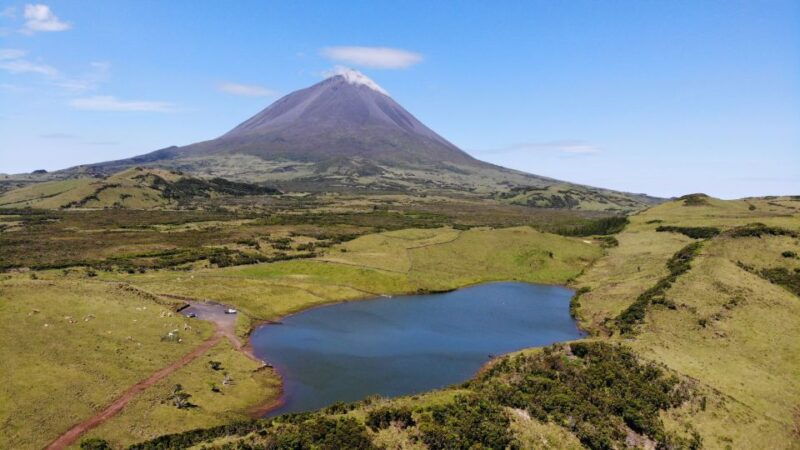 from-madalena-pico-volcanoes-and-lakes-guided-day-tour
