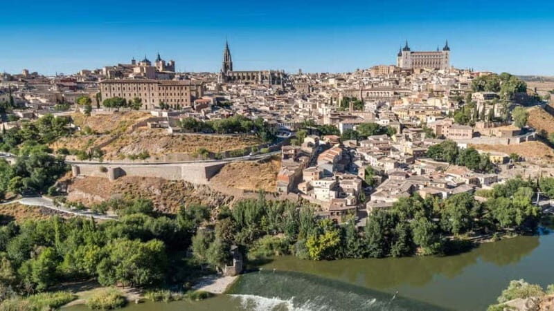 From Madrid: Excursion to Toledo and Segovia, two most visited destinations - Exploring Segovia: Iconic Monuments and Medieval Charm