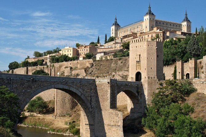 from-madrid-full-day-tour-segovia-and-toledo