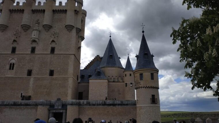 from-madrid-half-day-or-full-day-trip-to-segovia