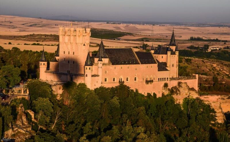 from-madrid-hot-air-balloon-over-segovia-with-transfer