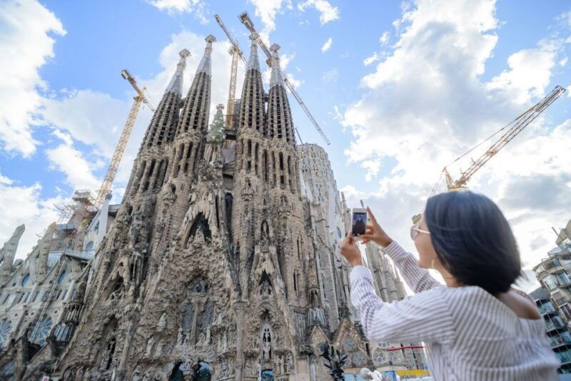 from-madrid-the-best-of-barcelona-in-one-day