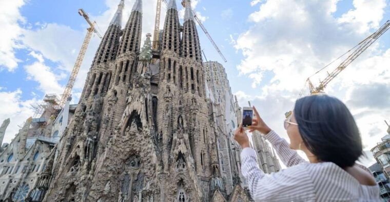 from-madrid-the-best-of-barcelona-in-one-day